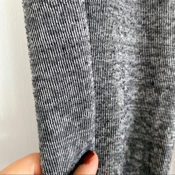 ⚙️ SHOSHO GREY HIGH WAIST WINTER PRINT LEGGINGS! - Picture 9 of 12